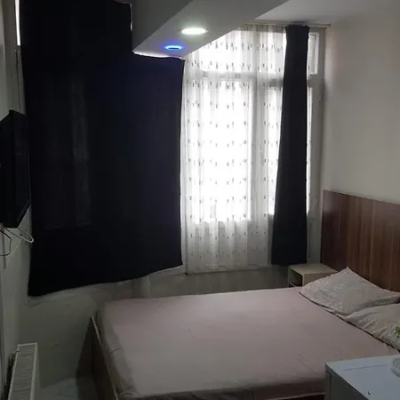 Araf Suites Apart-hotel *